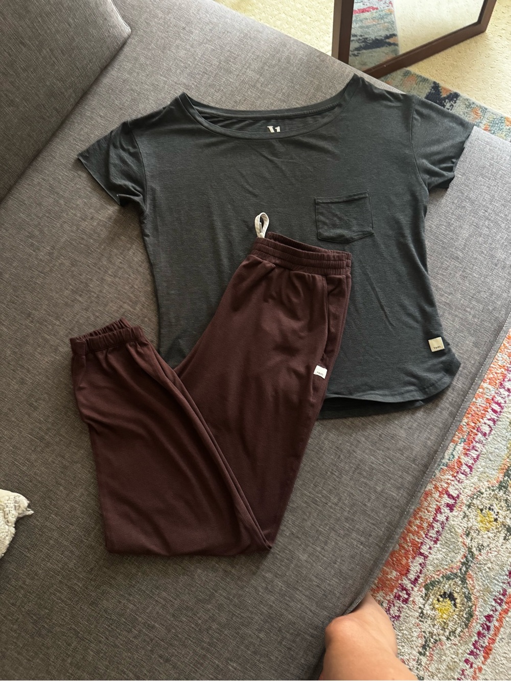 VUORI Boyfriend Jogger and VUORI T-shirt SET